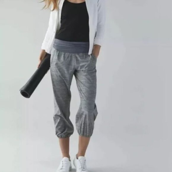 Lululemon Om Pant Crop Lightweight Harem Pants Size 6 Light Grey Woman's Size 6 - Picture 1 of 5